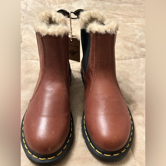 2976 doc martens Women's Faux Fur Lined Chelsea Boots 37 us 6 warmwair
